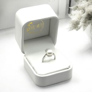 8 – 9 mm White Pearl Star Shaped Ring