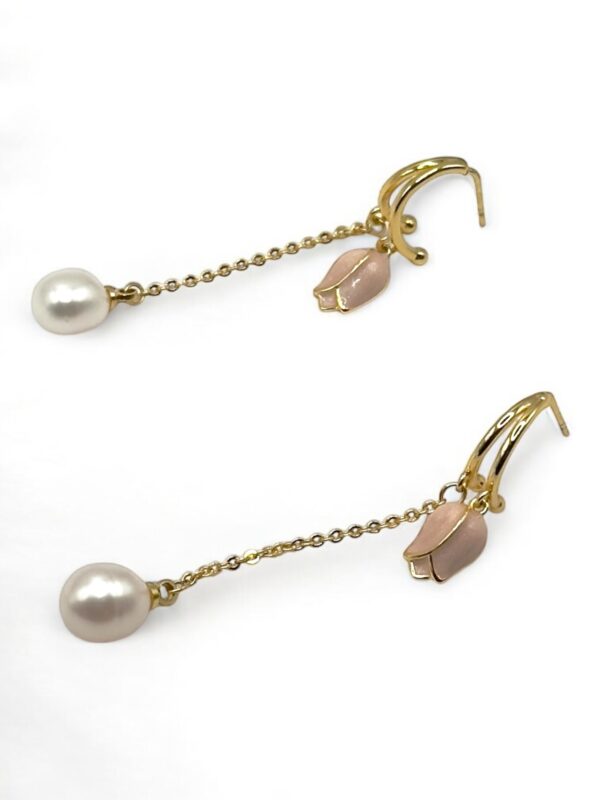 7 – 8 mm White Pearl Tulip Dangling Earrings