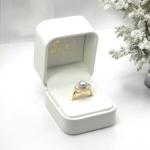 7 – 8 mm Gray Mother of Pearl Flower Shaped Ring