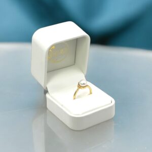 7 – 8 mm White Pearl Flair Ring