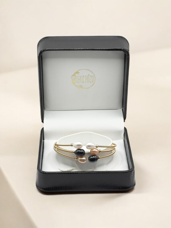 6 – 7 mm Multi Color Pearl Gold Plated Bangle