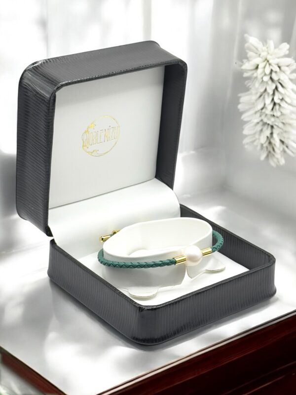 11 – 12 mm White Pearl Green Leather Strap Bracelet