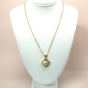 6 – 7 mm Gray Mother of Pearl Pendant Necklace