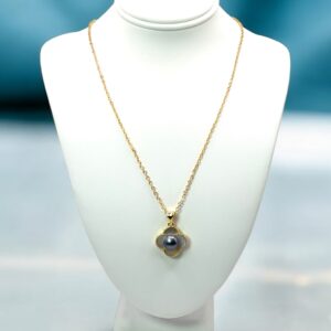 7 – 8 mm Black Mother of Pearl Pendant Necklace