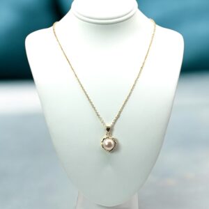8 – 9 mm Champagne Leaf Shaped Pendant Necklace