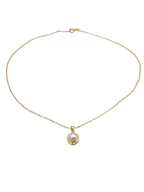 8 – 9 mm Champagne Leaf Shaped Pendant Necklace