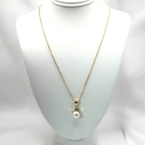 7 – 8 mm White Flair Pendant Necklace