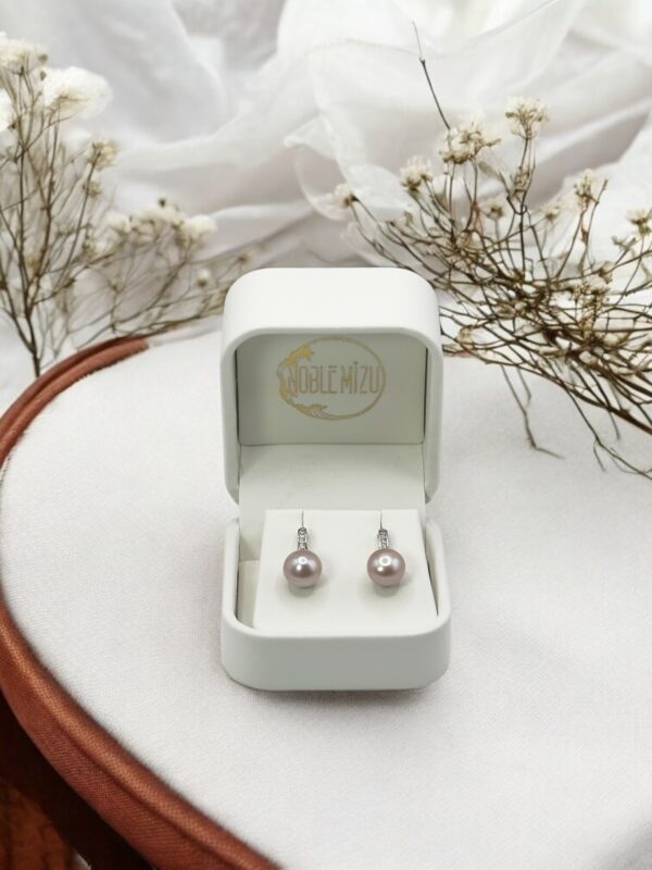 8 – 9 mm Lavender Pearl Stainless Hook Earrings