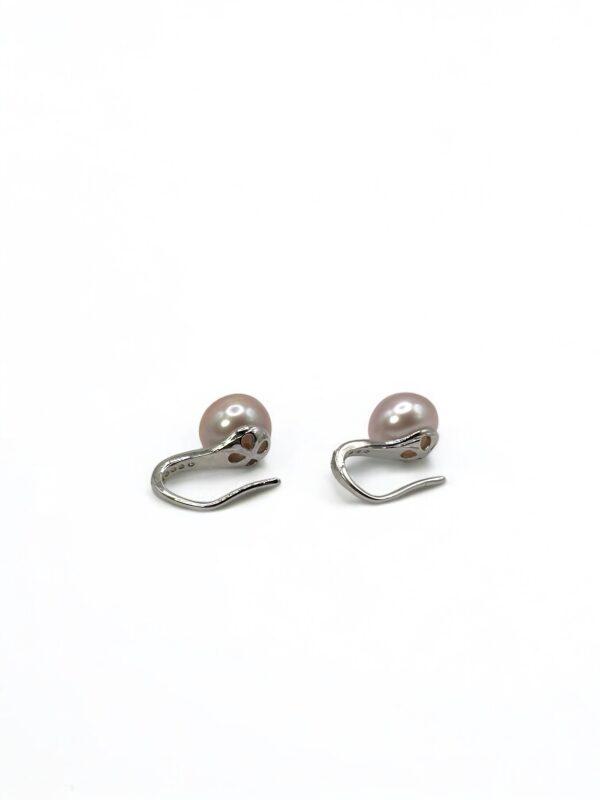 8 – 9 mm Lavender Pearl Stainless Hook Earrings