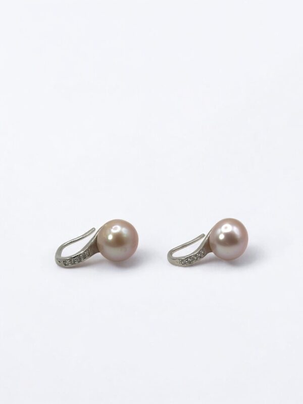 8 – 9 mm Lavender Pearl Stainless Hook Earrings