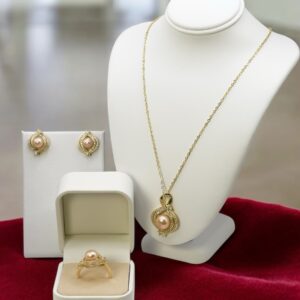 9 – 10 mm Champagne Pearl Set Eye Shaped