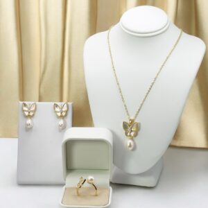 8 – 9 mm White Oval Pearl Set Butterfly Shaped