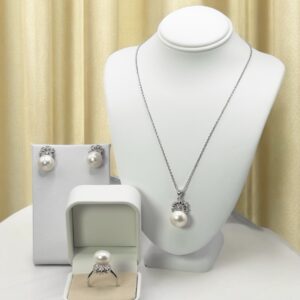 12 mm White Pearl Set Flower Shaped
